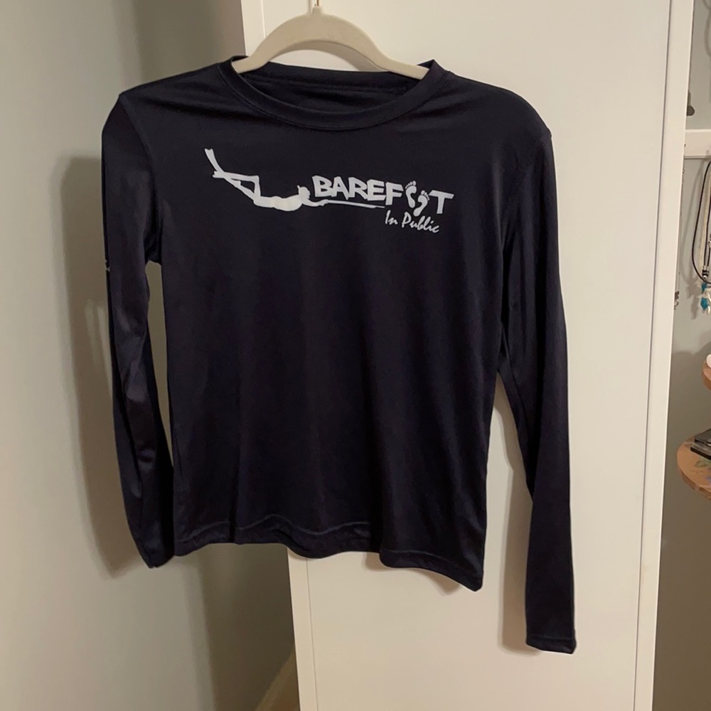 Long sleeved women’s swim shirt